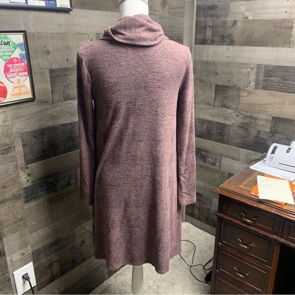 Apt 9 dark pink cowlneck dress size small long sleeve has pockets - Picture 3 of 7